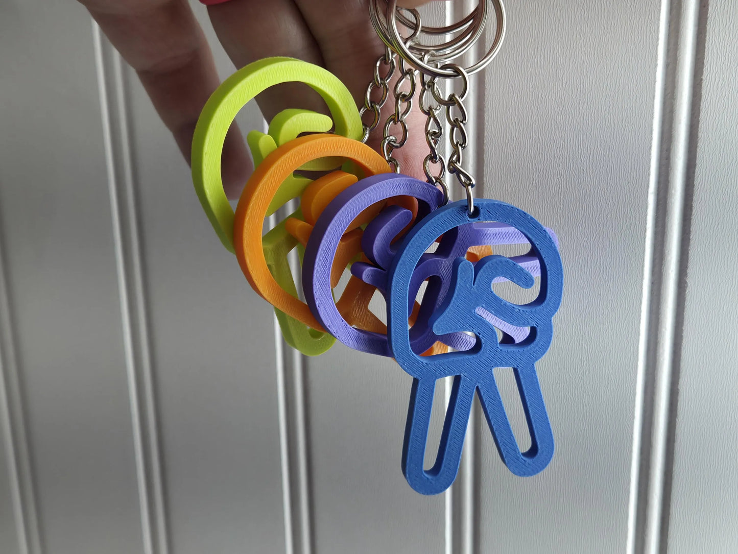 Retro 60s Style Peace Sign Keychain