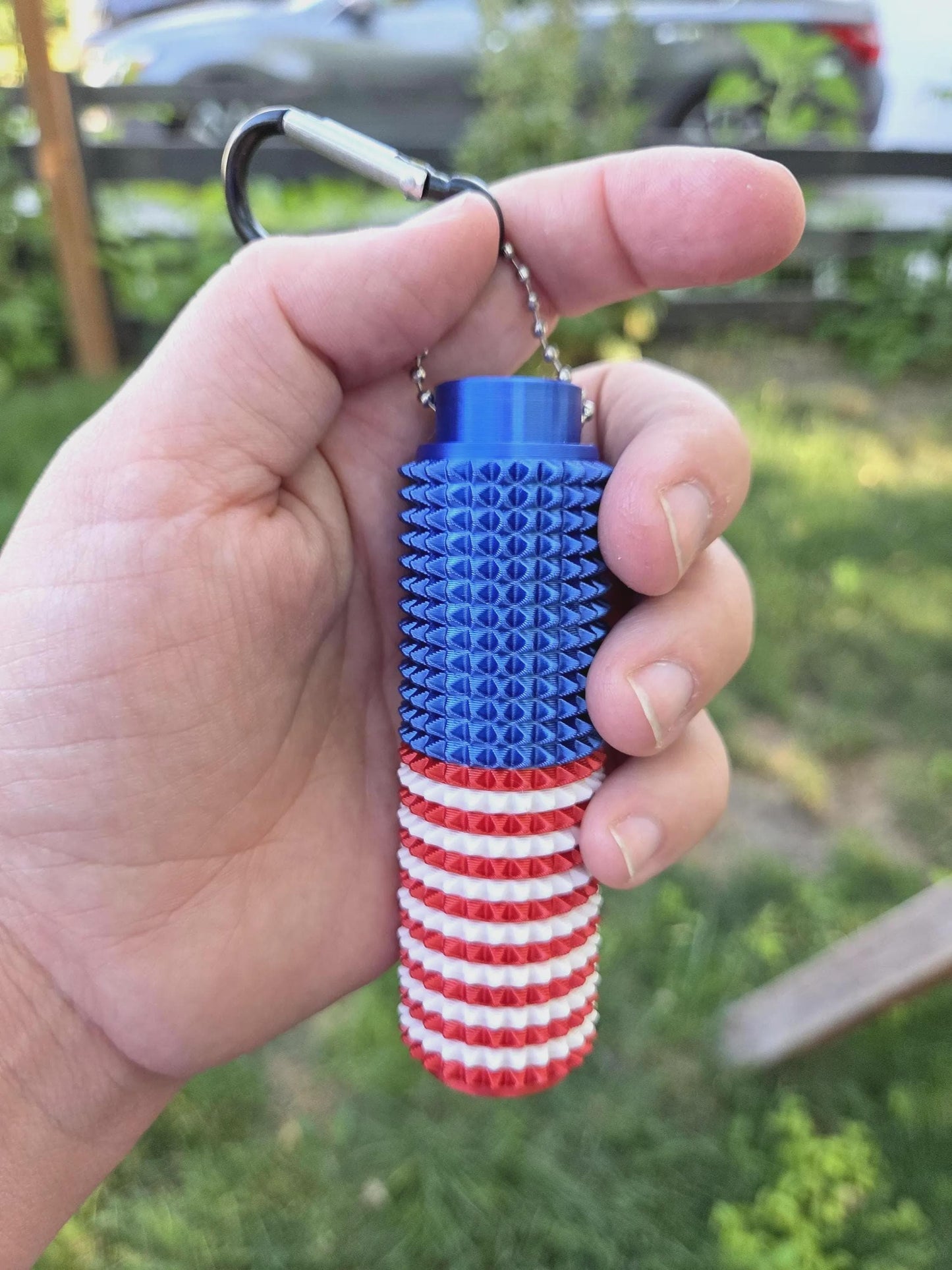 Kwyl 2.0 – Spiky Tactile Fidget Keychain