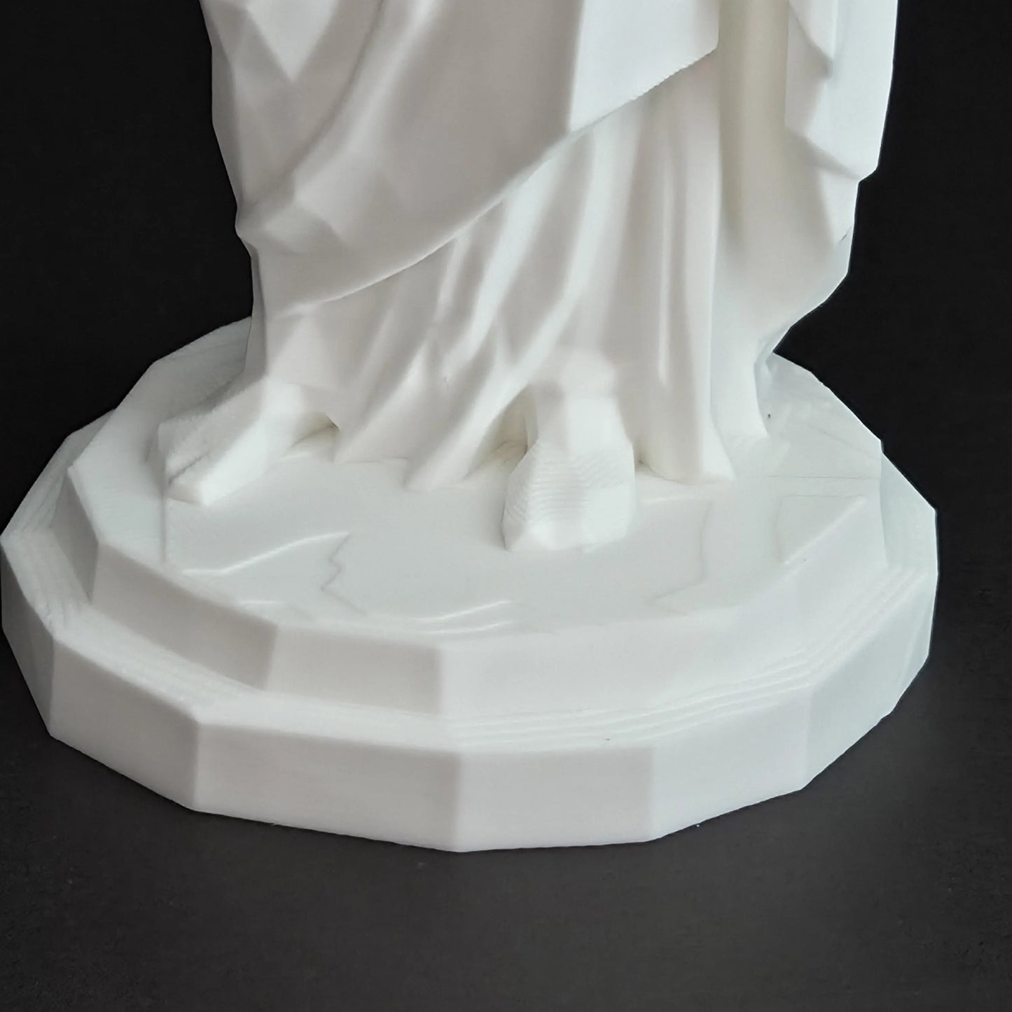 Low Poly Christus Statue