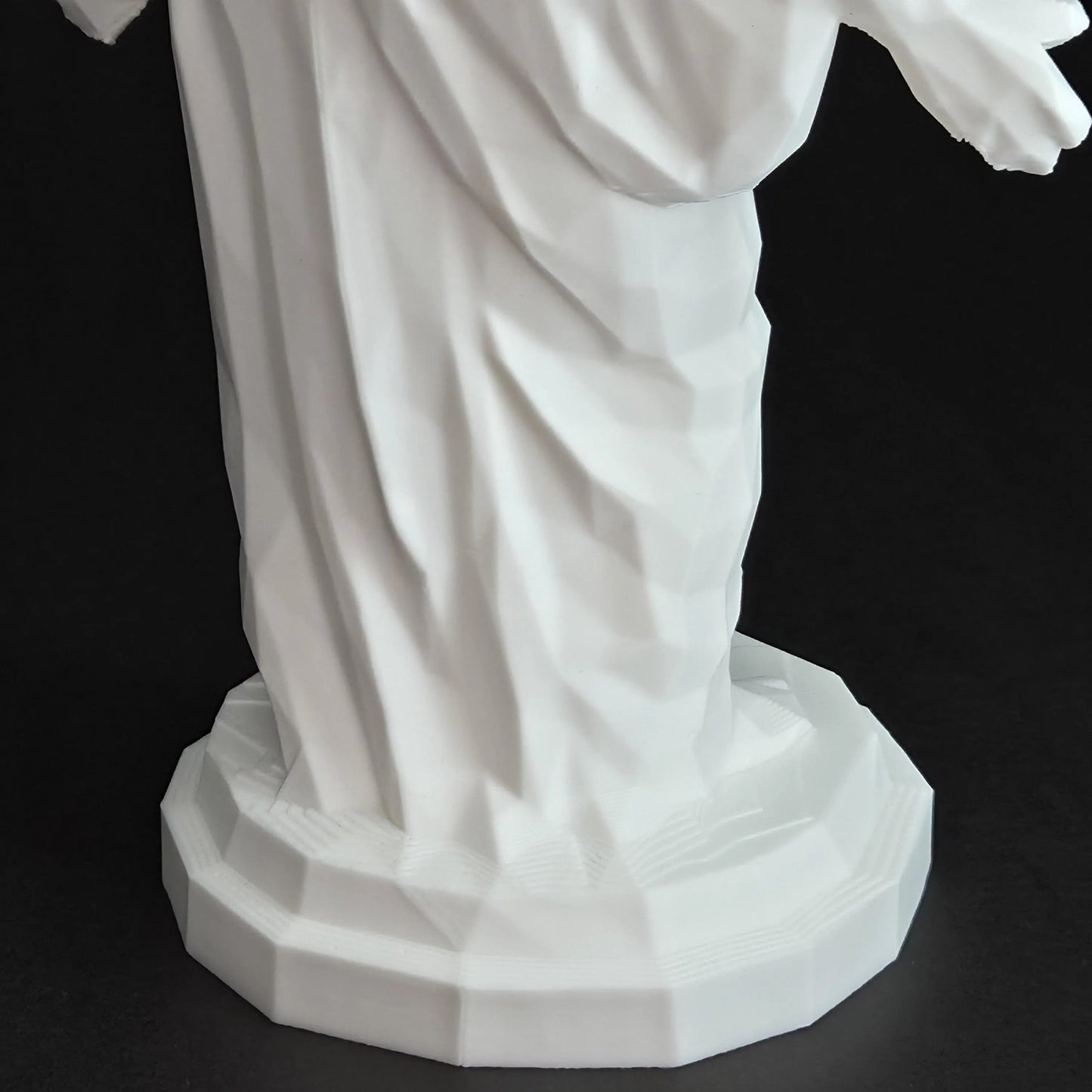 Low Poly Christus Statue